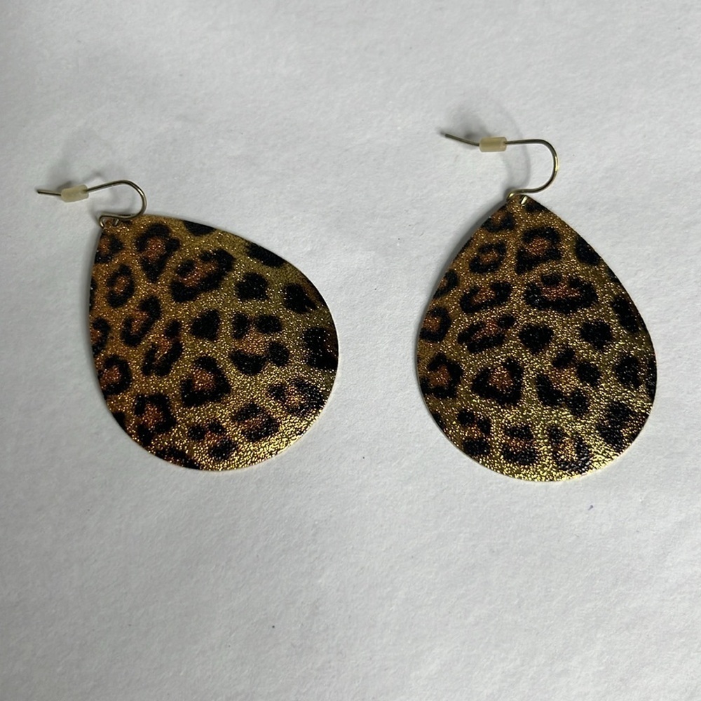 Women’s Leopard Print Teardrop Earrings